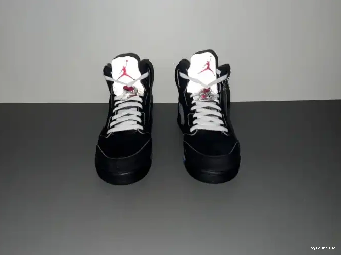 HYPE HF3975-001 Reimagined Black Air Metallic Jordan 5 0617